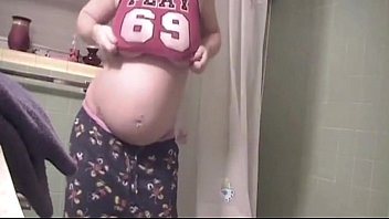 pregnant teen bathroom selfie - PregnantHorny.com