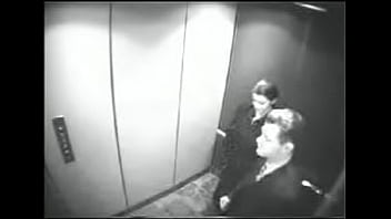 Portuguese quarantine Susana clasps the pattern in the elevator