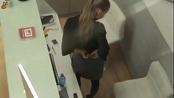 hot secretary comes from clothes during her work Skoftennet