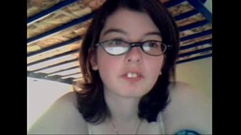 Nerd Girl Makes a Mess on Webcam - s9cams.com