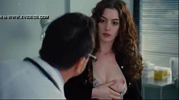 anne Hathaway show breast