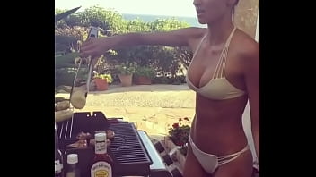 Sexy barbecue dancing
