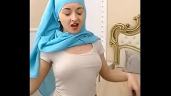 6112374 teaser teeny girl musulmane