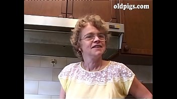 Old housewife sucking a young cock