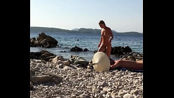Praia de nudismo na Croácia