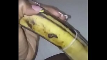 vagin contre banane elengi