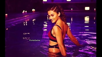 Taapsee Pannu Hot in Bikini - Sexy Outfit -for live cams http://zo.ee/4xrKY
