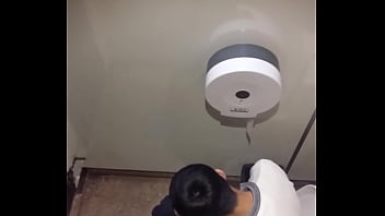 Cuckolding in the toilet in Pearl Plaza