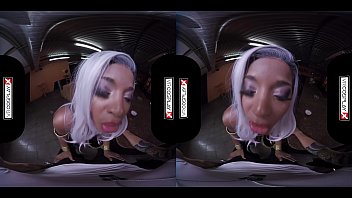 VR-косплей X половые губы Jasmine Webb обернуты вокруг твоего члена