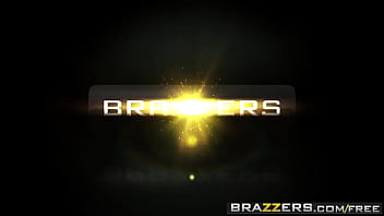 Brazzers - Мамы под контролем - (Бриана Бэнкс, Тейлор Сэндс) - Лазейка