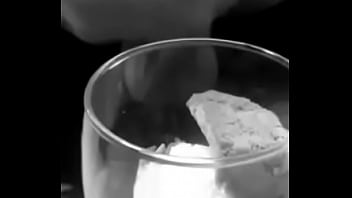 Rihannagp tomando sorvete com porra