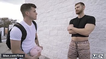 Men.com - (Jacob Peterson, Noah Jones) - Slut Cash Teil 1 - Bohren Sie mein Loch