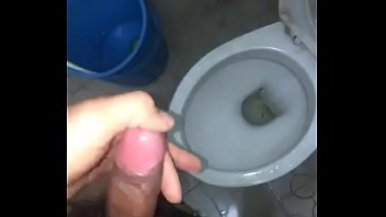 Công an việt nam sục cu toilet