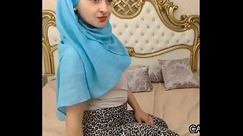 Fleshy Arab Minx With A Hijab