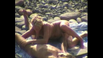 Beach voyeur amateur oral sex