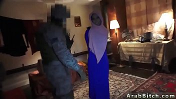 Ragazza araba locale del sesso arabo di Dubai