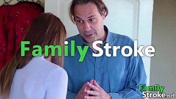 Relación padrastro e hijastra ⏩ Completo en FamilyStroke