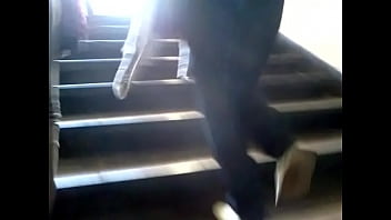 Reifer Arsch klettert Treppen !! // Reifer Arsch auf Leitern
