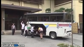 Insegnante giapponese vuole scopare sul bus del