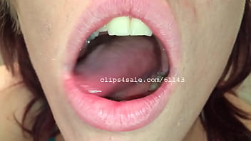 Hot Girl Showing Her Mouth