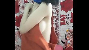 Asian side boob on cam