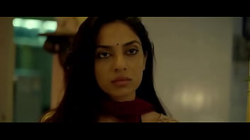 Scena calda del film Raman Raghav 2.0