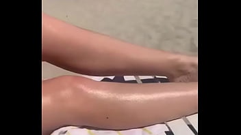 Amizing girl nude at beach