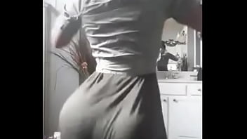 Naija girl twinkling big ass