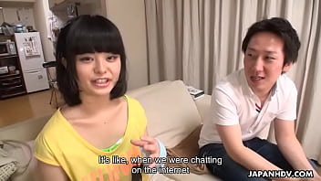 La estrella porno japonesa, Shimizaki Rika visita a su leal fan sin previo aviso, sin censura