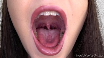 Mouth fetish - Daisy
