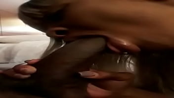 Amador de ébano usando belos lábios para ordenhar bbc