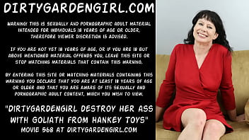 Dirtygardengirl destroy her ass with goliath from mr hankey toys