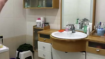 How good my step sister is / my stepsister in the bathroom / The full video in the link -> https://pastr.io/view/bRz59m