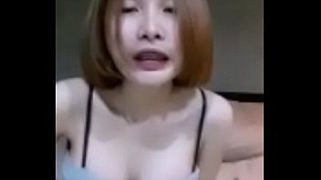 Live broadcast of a secret group of Thai girls with beautiful faces showing fake suckers.