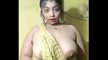 Belle indien chubby fille