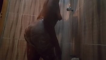Africa squirting queen shower PART3
