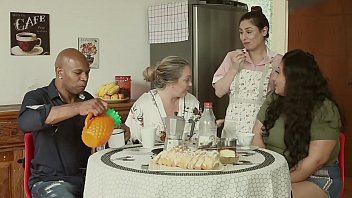 THE BIG WHOLE FAMILY - THE HUSBAND IS A CUCK, THE MOTHER TALARICATES THE DAUGHTER, AND THE MAID FUCKS EVERYONE | EMME WHITE, ALESSANDRA MAIA, AGATHA LUDOVINO, CAPOEIRA.
