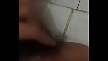 Girl hooks cunt to send to her lover