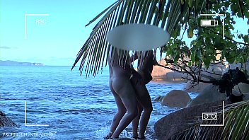 podglądaczem szpieg nagiej pary seks na publicznej plaży - projectfundiary