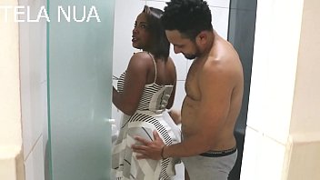 ANOTHER BLACK RABUDA WANTING TO FUCK WITH A PAUZUDO ACTOR with SAMIRA FERRAZ (Continues on RED)