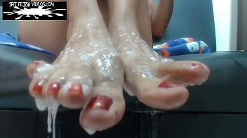 STUDIO 11677 VALENTINA FOOT BUKKAKE AVAILABLE AT: https://spitfetishvideos.com/product/studio-11678-valentina-foot-bukkake