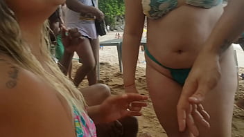 Porn actress showing off and offering herself to bathers in Guarujá Brazil