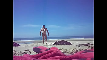 jean marc Moindre is on a public beach in 2016 02