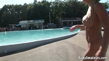 hot girl fun in pool