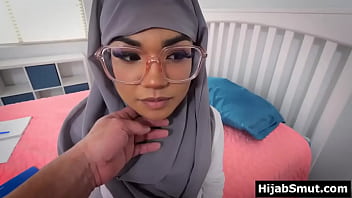 musulmana carina scopata dal suo compagno di classe