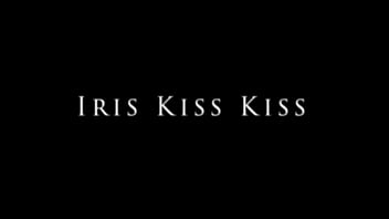 LEZIONE DI PIANOFORTE CON I GENITORI NEXT ROOM IRIS KISS KISS