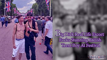 Gran Verga Real-life Twink FOLLA impresionante 19yr British Trent boy@ festival