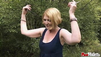 Mature lady gets facialized outdoors