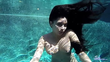 Erotic Mermaid: Aaliyah Hadid pt1
