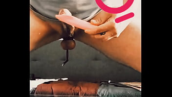 Eiaculazione masturbata con vibratore